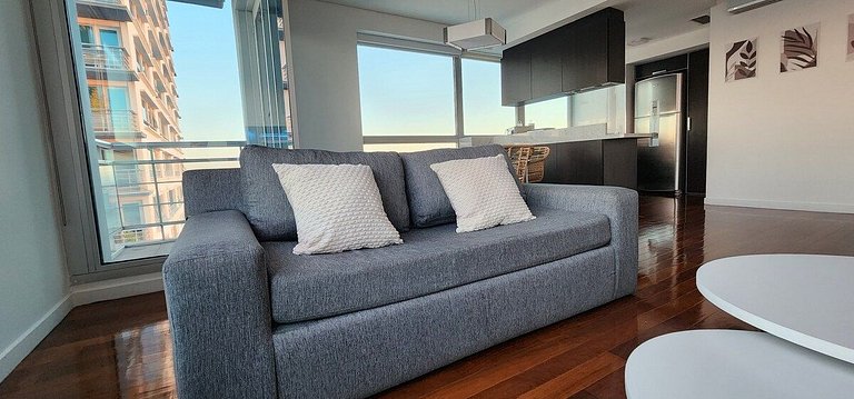 Puerto Madero 38th Floor River View In Front of the Hilton