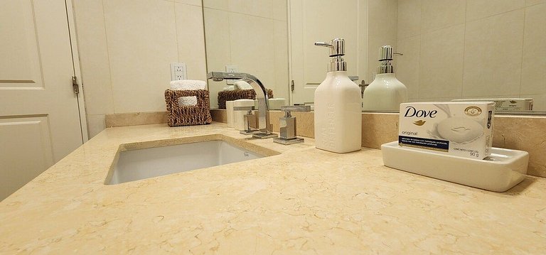 Puerto Madero 38th Floor River View In Front of the Hilton