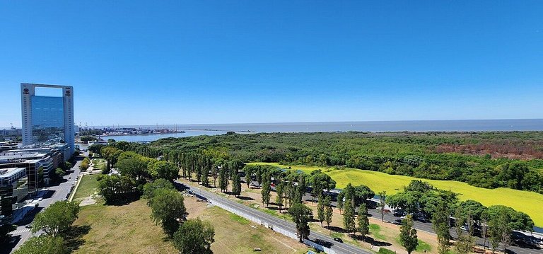 Puerto Madero 20th Floor River View in front of Hilton