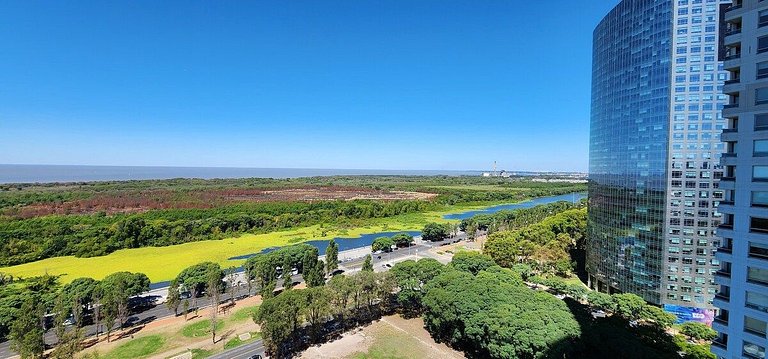 Puerto Madero 20th Floor River View in front of Hilton