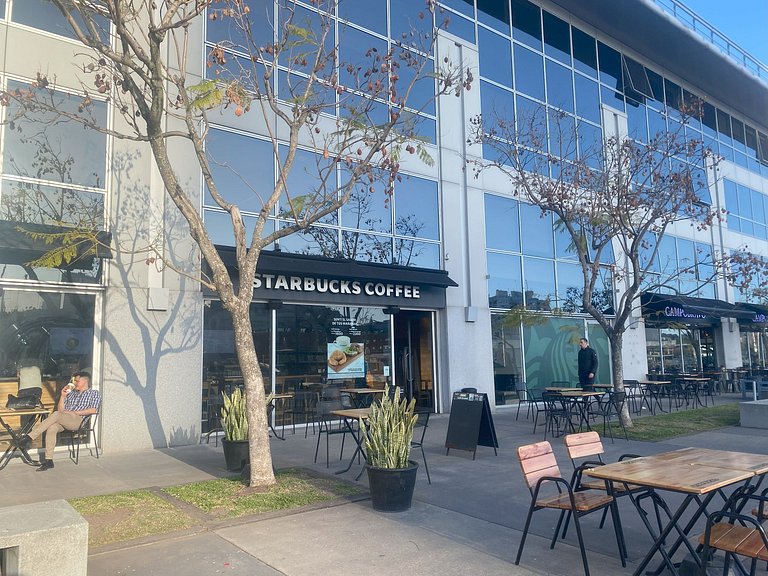 Puerto Madero 20th Floor River View in front of Hilton