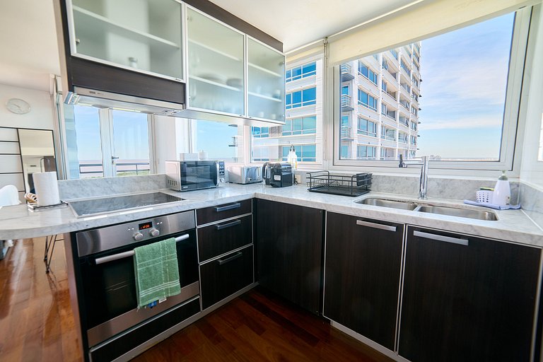 Puerto Madero 38th Floor River View In Front of the Hilton