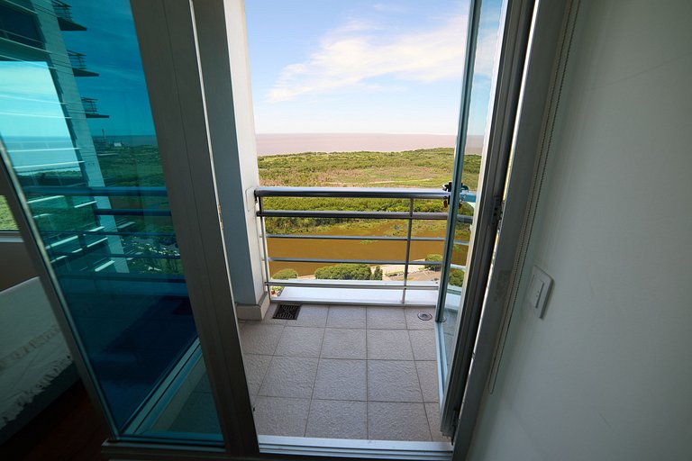 Puerto Madero 38th Floor River View In Front of the Hilton