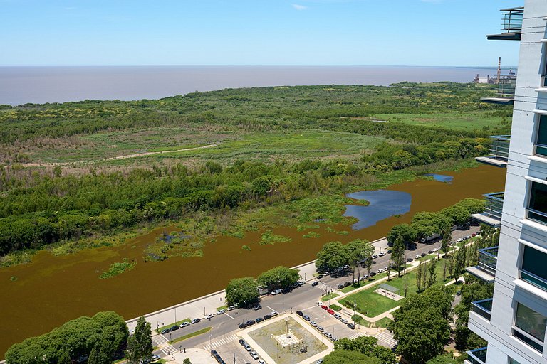 Puerto Madero 38th Floor River View In Front of the Hilton