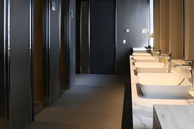 Luxury Loft at Quartier Retiro with Terrace & SPA
