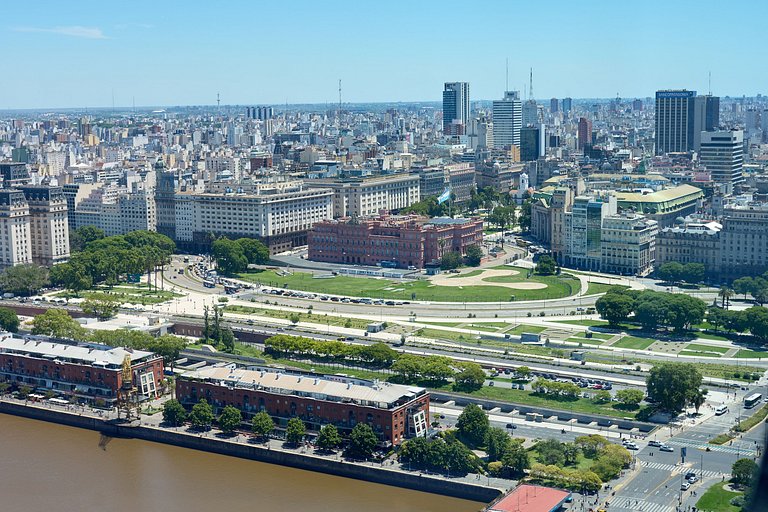 Puerto Madero 20th Floor River View in front of Hilton