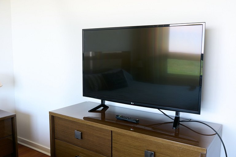 Puerto Madero 20th Floor River View in front of Hilton