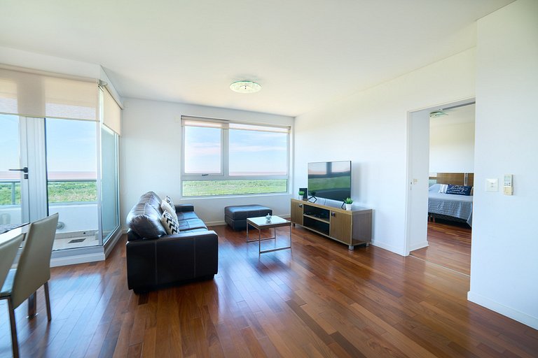 Puerto Madero 20th Floor River View in front of Hilton