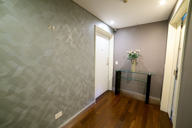 Puerto Madero 20th Floor River View in front of Hilton