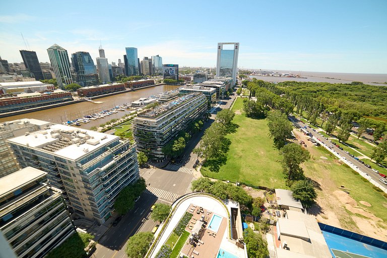 Puerto Madero 20th Floor River View in front of Hilton