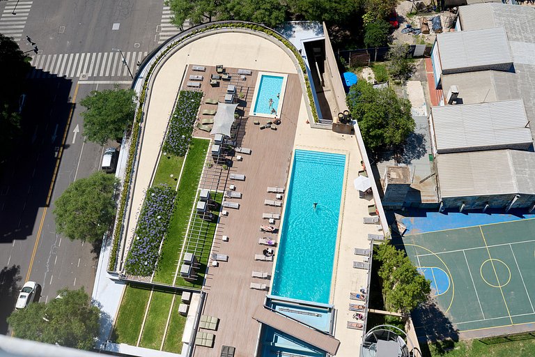 Puerto Madero 20th Floor River View in front of Hilton