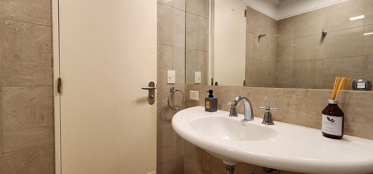 1BR Puerto Madero Pool View al lado Hotel Madero