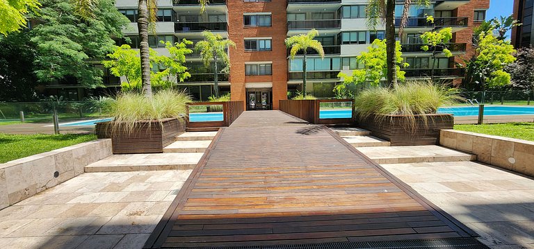 1BR Puerto Madero Pool View al lado Hotel Madero