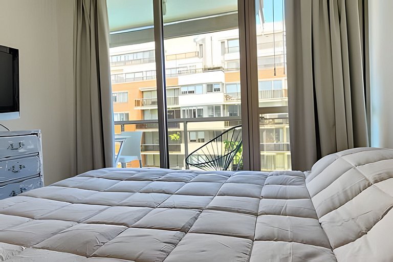 1BR Puerto Madero Pool View al lado Hotel Madero